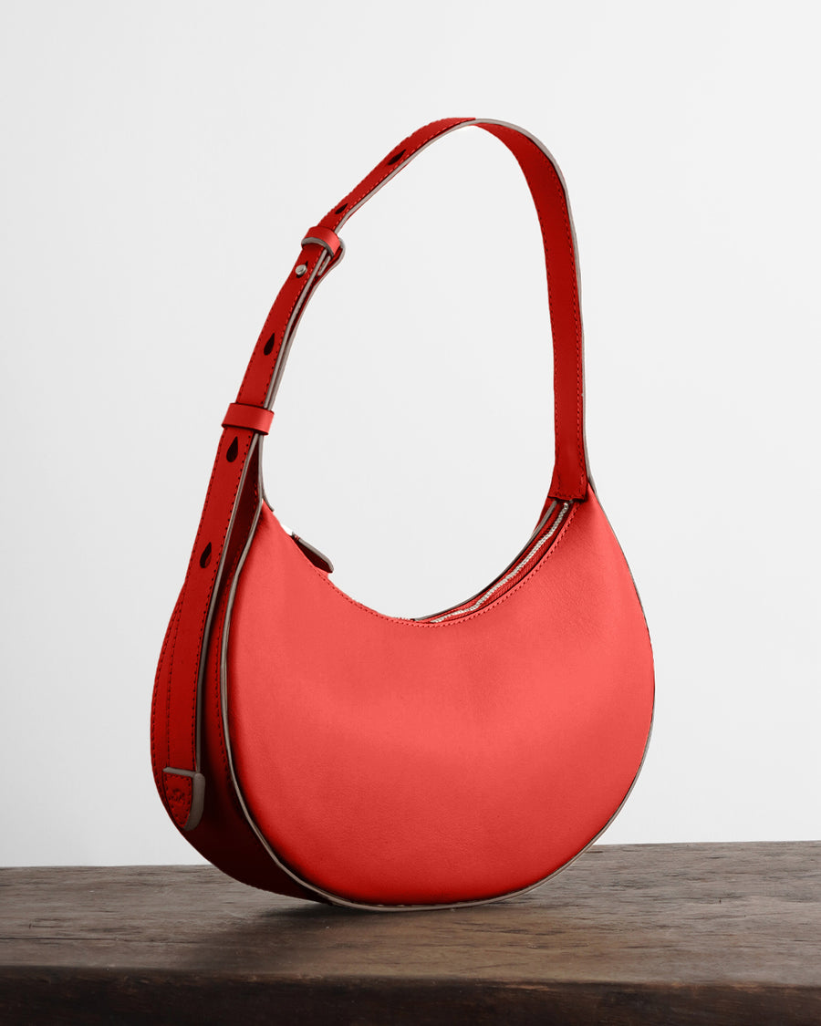 Lola Baguette Bag | Apple